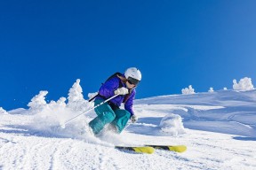 开云综合服务-马刺安排专项教学帮助新秀快速理解比赛节奏，马刺培养新秀